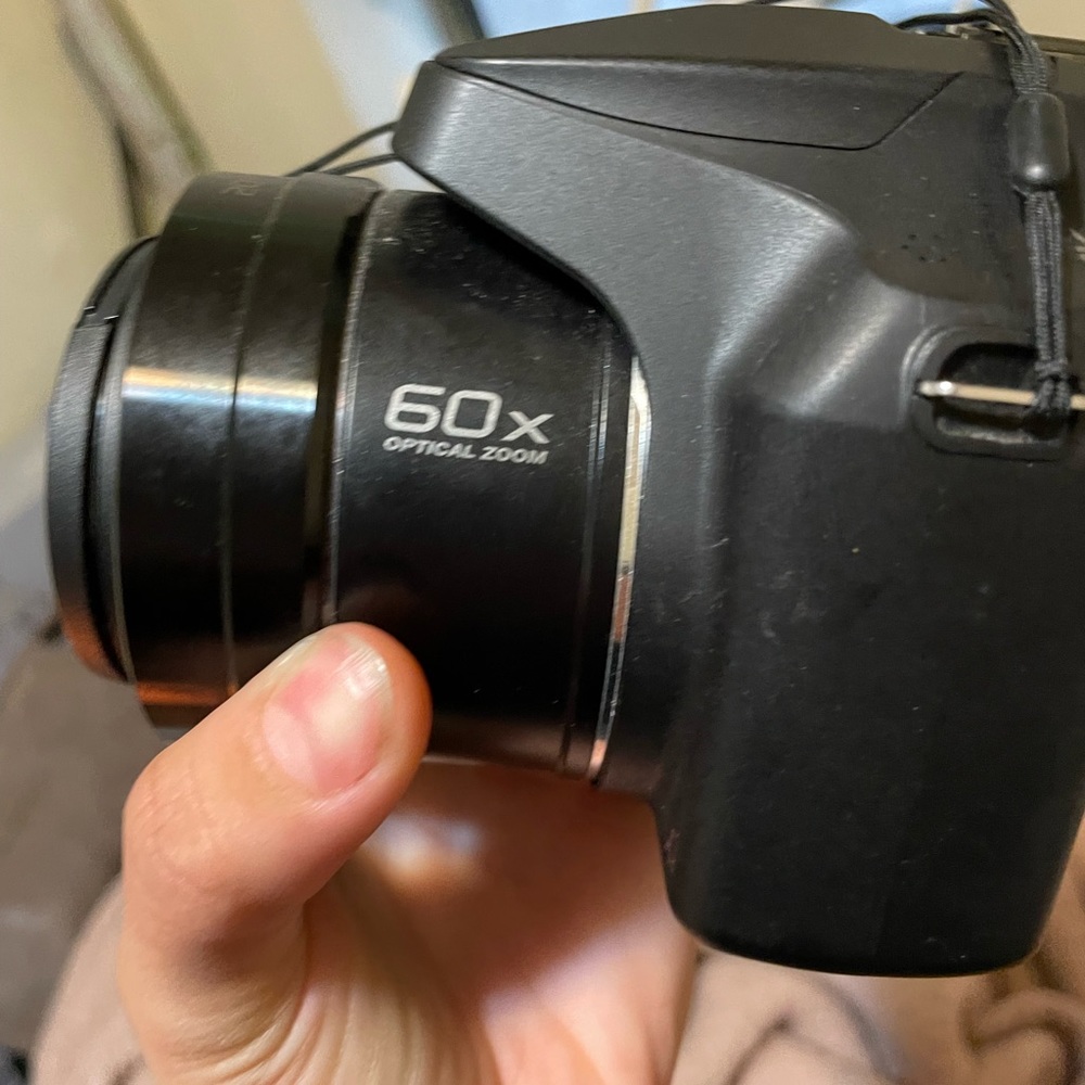 Panasonic LUMIX DC-FZ80 digital camera